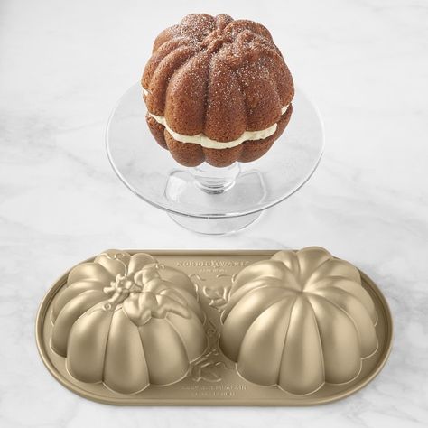 Nordic Ware 3D Baby Pumpkin Duet Pan Braided Pie Crust, Nordic Recipe, Mini Cake Pans, Baby Pumpkin, Pie Tops, Bread Mix, Bundt Cakes, Nordic Ware, Baking Set