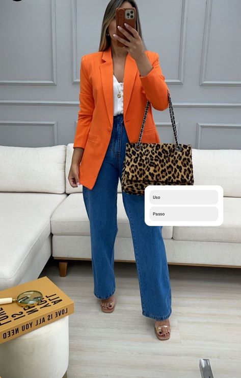 Business Casual Outfits Orange, Orange Blazer Outfits For Women Office, Orange Work Outfit, Orange Business Casual Outfits, Blazer Naranja Outfit Mujer, Outfits Con Blazer Naranja, Orange Blazer Outfits For Women, Orange And Blue Outfit, Orange Cardigan Outfit