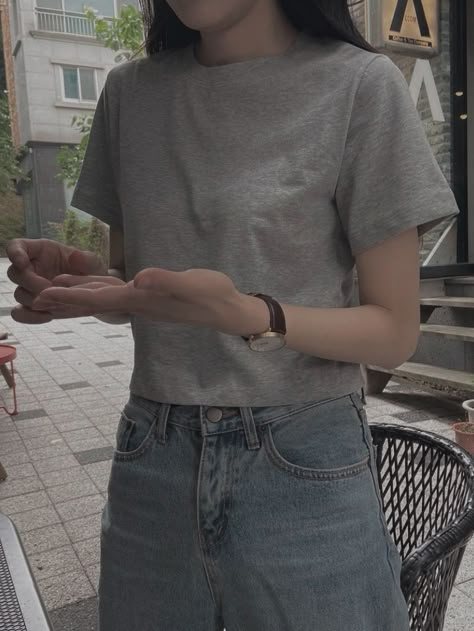 Cozy Style Outfits Summer, Clean Outfits Aesthetic, Soft Korean Aesthetic Outfit, Comfy Simple Outfits, Soft Minimalist Aesthetic Outfit, Minimalist Fashion Women Summer, Comfy Minimalist Outfit, Basic Style Aesthetic, Comfy Summer Outfits Aesthetic