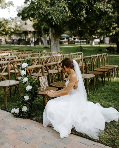 Wedding Memorial Chair, Wedding Memorial Sign, Romantic Wedding Photos, In Memoriam, Future Wedding Plans, Wedding Chicks, Wedding Chairs, Wedding Memorial, Wedding Photo Inspiration