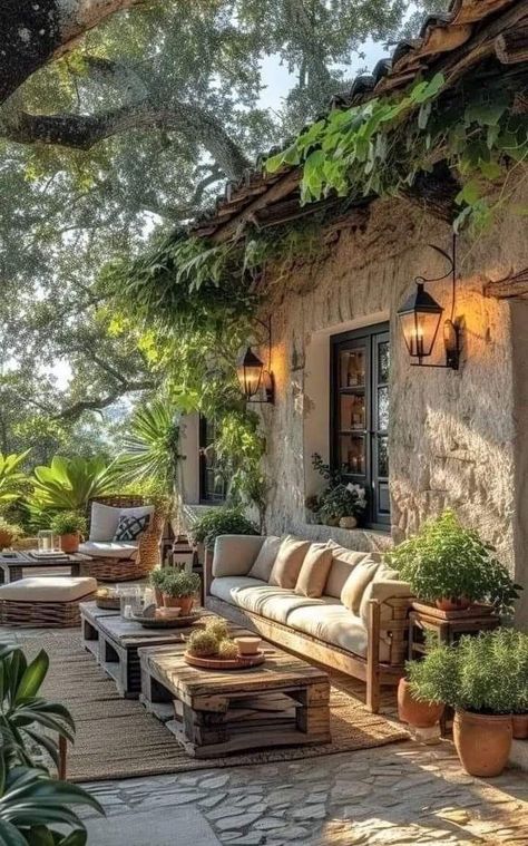 Tuscan Patio, Mediterranean Patio, French Window, Cozy Patio, Design Exterior, Rustic Outdoor, Outdoor Patio Decor, Dream House Exterior, Outdoor Oasis