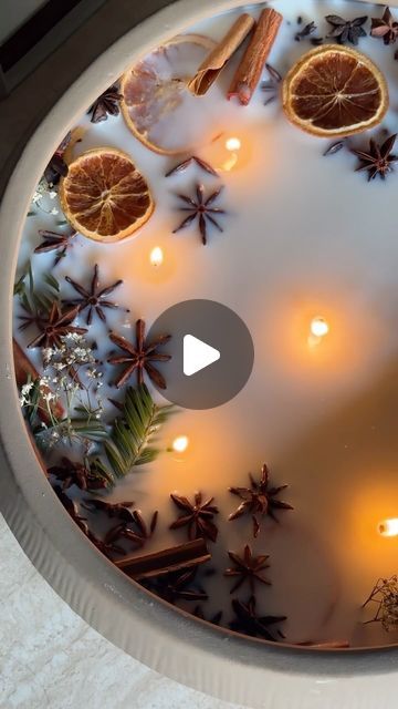 Candle Bowls Diy, Diy Bowl Candle, Diy Winter Candles, Diy Christmas Candles, Winter Candles, Candle Making Recipes, Handmade Candles Diy, Candle Bowl, Christmas Candles Diy