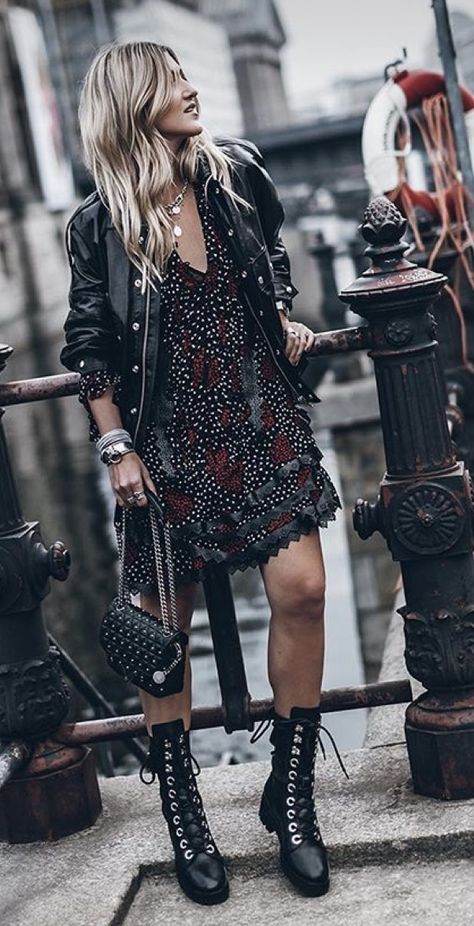 Rocker Chic Outfit Edgy Style, Bachelorette Party Clothes, Boho Goth Outfits, Chic Rocker Style, Glam Rock Style Outfits, Boho Rocker Chic Style, Feminine Edgy Style, Rock And Roll Outfits, Rock Chic Outfits