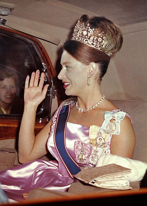 A Look Back at Princess Margaret's Most Iconic Fashion Momentsgoodhousemag Princess Margaret Fashion, Princess Margaret Wedding, Poltimore Tiara, Princesa Margaret, Fashion Through The Decades, Bright Yellow Dress, Margaret Rose, Party Queen, Reine Elizabeth Ii