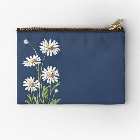 Purse Painting Canvas, Fabric Paint Designs On Bag, Daisy Fabric Painting, Daisy Flower Fabric Painting, Pouch Decoration Ideas, Simple Fabric Painting Designs Flowers, Hand Painted Pouches, Pencil Pouch Design, Purse Painting Ideas