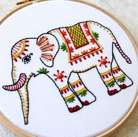 Animal Embroidery Patterns, Elephant Embroidery, Modern Embroidery Kit, Embroidered Elephant, Beginner Embroidery Kit, Diy Embroidery Kit, Hand Embroidery Videos, Hand Embroidery Kit, Hand Embroidery Flowers