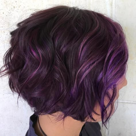 Brunette Bob With Purple Balayage Short Purple Hair, Purple Bob, Purple Balayage, Dark Purple Hair, Brunette Bob, Messy Bob Hairstyles, Wavy Bob Hairstyles, Hair Color Purple, Fun Hair