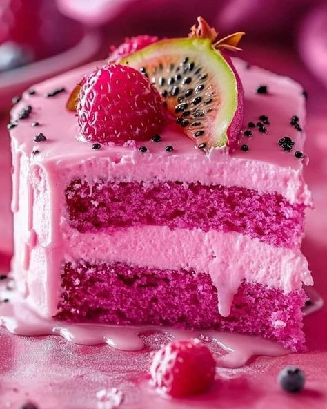 Follia Cooking Dragon Fruit Cake, Fruit Layer Cake, Dragon Fruit Powder, Pink Pitaya, Pink Dragon Fruit, Fruit Cake Recipe, Layer Cake Recipes, Fruitcake Recipes, Buckwheat Flour