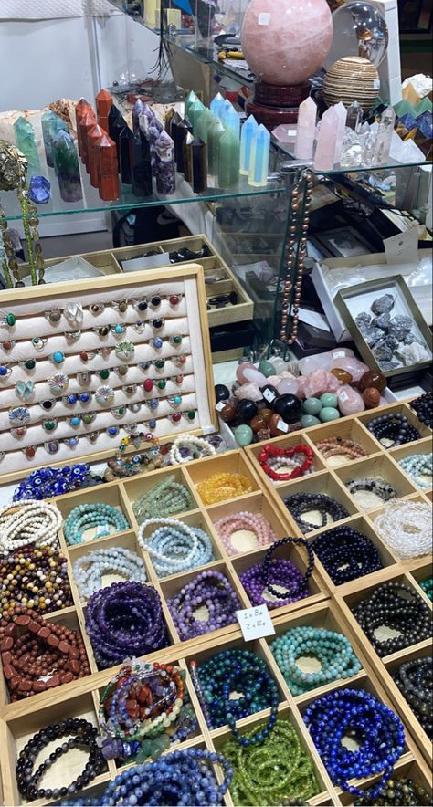 #crystalmarkrt #crystals #crystalhealing #summermarket Crystal Small Business Ideas, Crystal Jewelry Display, Tumbled Crystal Display, Selling Crystals, Crystal Market Stall Display Ideas, Crystal Bracelet Display, Crystal Table Display, Crystal Booth Display, Crystal Vendor Display