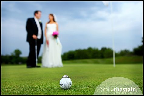 Golf ball ring in the front Golf Course Wedding Photos, Wedding Couple Pictures, Wedding Fotos, Golf Wedding, Golf Country Club, Golf Course Wedding, Best Golf Courses, Golf Theme, Wedding Picture Poses