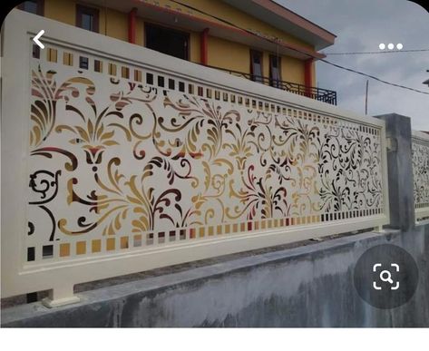 Cnc Railing Design Balcony, Cnc Gate Design Modern, Cnc Jali Design For Exterior Elevation, Balcony Railing Design Modern, Reling Design, Pagar Modern, Balcony Glass Design, Home Gate Design, Gate Wall Design