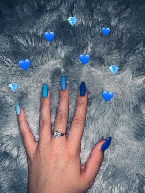 Blue Nails Light To Dark, Blue Nails Dark To Light, Dark To Light Blue Nails, Dark Blue Light Blue Nails, Light To Dark Nails Shades, Dark Blue To Light Blue Nails, Different Shades Of Blue Nails Short, Light Blue Dark Blue Nails, Dark To Light Nails