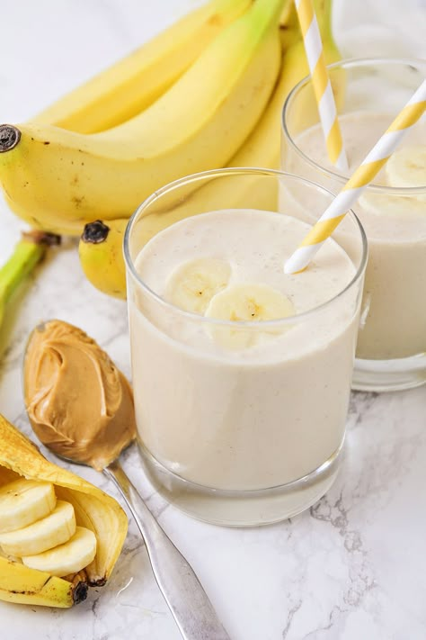 The Baker Upstairs: Peanut Butter Banana Smoothie Smoothie Recipes Banana, Recipes Banana, Resep Smoothie, Peanut Butter Banana Smoothie, Banana Peanut Butter, Banana Drinks, Healthy Smoothie Recipes, Banana Smoothie Recipe, Peanut Butter Smoothie