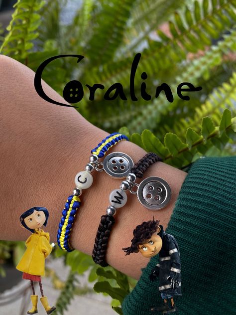 Coraline bracelets w/ button charms Coraline Jewelry Hot Topic, Coraline Gift Ideas, Coraline Accessories, Coraline Jewelry, Coraline Bracelet, Button Charms, Coraline And Wybie, Quinceanera Jewelry, Coraline Aesthetic