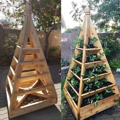 Strawberry Pyramid, Eatable Garden, Inexpensive Raised Garden Beds, Pyramid Planter, Strawberry Tower, Pallet Planter, Backyard Vegetable Gardens, Wooden Planters, Backyard Garden Design