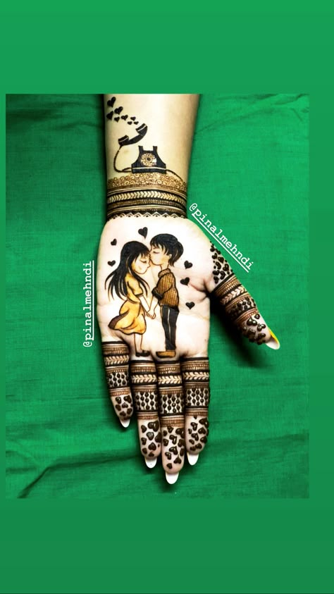 Couples Mehndi Design, Cute Couple Mehndi Design, Couple Mehandi Designs, Figure Mehndi Designs, Couple Mehndi Design, Couple Mehndi, Karva Chauth Mehndi Designs, Peacock Mehndi Designs, Beautiful Simple Mehndi Design