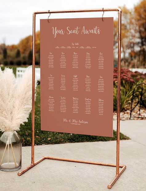 Terracotta Seating Chart, Burnt Orange Table Setting, Autumn Wedding Seating Plan, Boho Retro Wedding, Wedding Sitting Chart, Fall Wedding Seating Chart, Retro Wedding Table, Orange Boho Wedding, Party Seating Chart