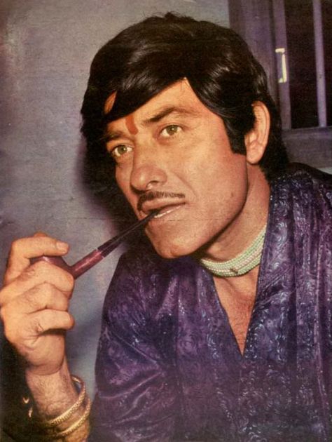 Raaj Kumar: historical hottie Raaj Kumar, Indian Bollywood Actors, Old Film Posters, Mother India, Funky Quotes, Bollywood Quotes, Whatsapp Profile Picture, Bollywood Pictures, Bollywood Cinema