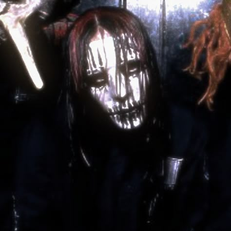 joey jordison icon ♱ slipknot Slipknot Pfp Joey Jordison, Joey Jordison Pfp, Joey Jordison Wallpaper, Metallica Pfp, Joey Jordison Icon, Slipknot Pfp, Slipknot Aesthetic, Slipknot Icons, Rock Pfp