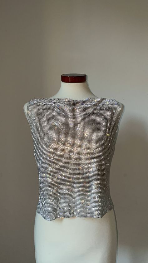 Clubbing Outfits Nightclub Y2k, Rhinestone Outfits, Chainmail Top, Chrome Top, Rhinestone Outfit, Metallic Crop Top, Crystal Top, Diamond Top, Clubbing Outfits