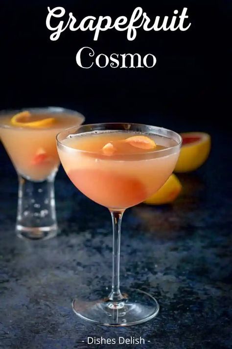 The robust flavors of the grapefruit juice combined with the taste of the premium vodka and Cointreau make this ruby red grapefruit cosmo is so delicious that it will be a big hit at your next party! #cosmo #grapefruitcosmo #grapefruit #dishesdelish Glace Fruit, Cosmo Recipe, Cosmo Cocktail, Grapefruit Vodka, Cocktail Vodka, Grapefruit Cocktail, Ruby Red Grapefruit, Jello Shot, Premium Vodka