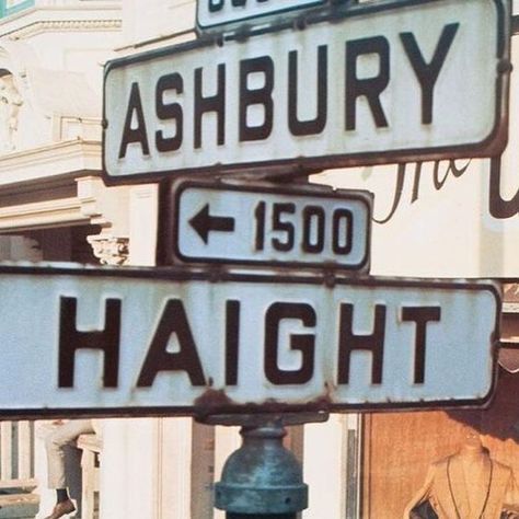 1960s Daily on Instagram: "Haight Ashbury, San Francisco, California, in 1967." Haight Ashbury San Francisco, 1970's Makeup, Haight Ashbury, 1970's Fashion, Swinging Sixties, Retro Vintage Style, Vintage Photography, Vintage Ads, Vintage Cars