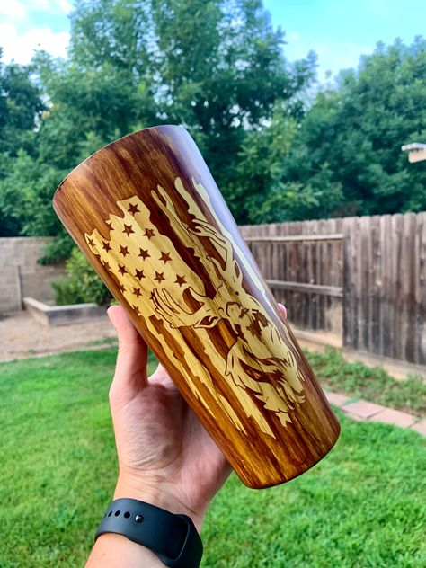 Wood Tumbler, Wood Grain Tumbler, Cricut Tumblers, Flag Tumbler, American Flag Wood, Epoxy Tumblers, Tumbler Cups Diy, Tumbler Cups, Wood Grain