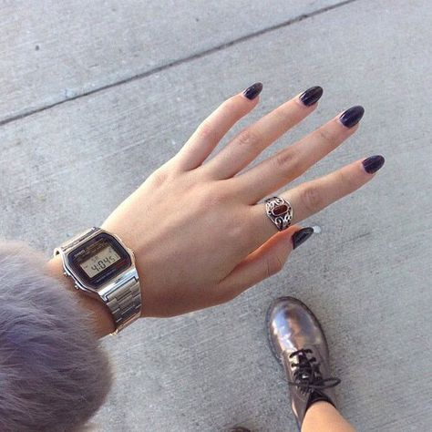 Black nails, Casio watch, silver DR. MARTENS. Casio Silver Watch, Casio Watch Women, Casio Vintage Watch, Casio Digital, Casio Vintage, Silver Watches Women, Vintage Watches Women, Black Watch, Black Nails