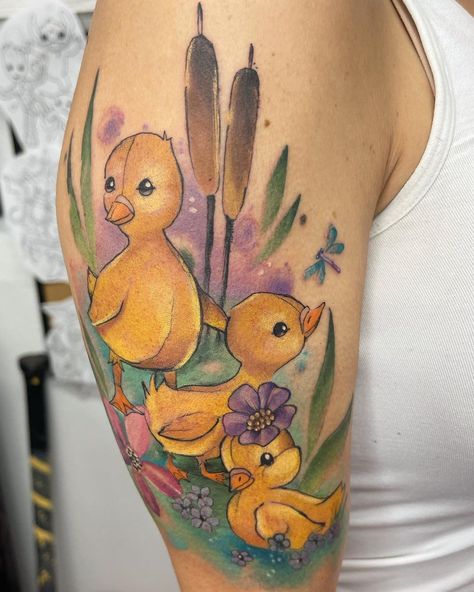 Jessica Rincon Barnes Tattooer on Instagram: “🐣Three little duckings🐣 . . Thank you @moonpetunia for letting me do this for you! . . #threelittleducklings #watercolor #watercolorart…” Mom Duck And Ducklings Tattoo, Mama Duck And Ducklings Tattoo, Duck And Ducklings Tattoo, Ducklings Tattoo, Duckling Tattoo, Pekin Duck, Duck Tattoos, Ink Therapy, Duck And Ducklings