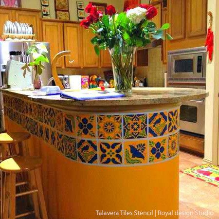 10 Ideas to Decorate for Cinco de Mayo (and the rest of the year!) with Latin American Art Stencils - Talavera Tiles and Otomi Folk Art Stencils by Royal Design Studio Funky Kitchen Ideas, Mexican Style Kitchens, Mexican Kitchen Decor, Furniture Stencils, Tile Furniture, Mexican Home Decor, Mexican Home, Spanish Style Homes, Stencil Furniture