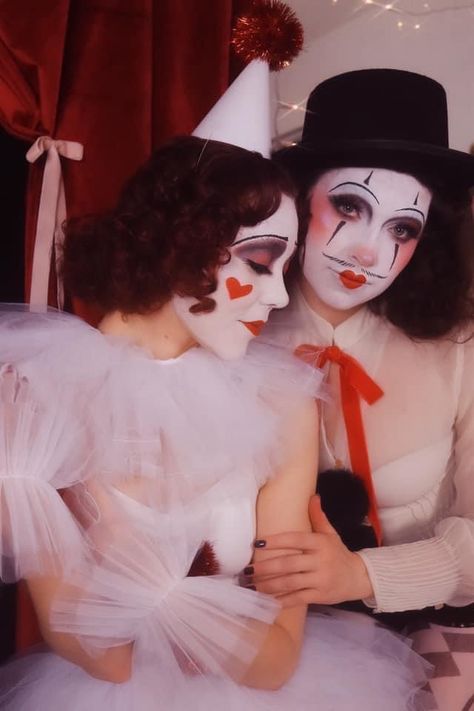 Cute Clown Costume, Brittany Lee, Valentines Day Photoshoot, Circus Aesthetic, Pierrot Clown, Dark Circus, Work Makeup, Cute Clown, Vintage Clown