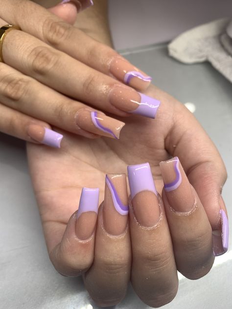 Purple Themed Nails, Purple Line Nails, Easy Purple Nail Designs Simple, Purple Nails Coffin Medium, Light Purple Swirl Nails, Purple Wavy Nails, Purple Nails With White Lines, Purple Coffin Nail Ideas, Purple Nail Designs Acrylic