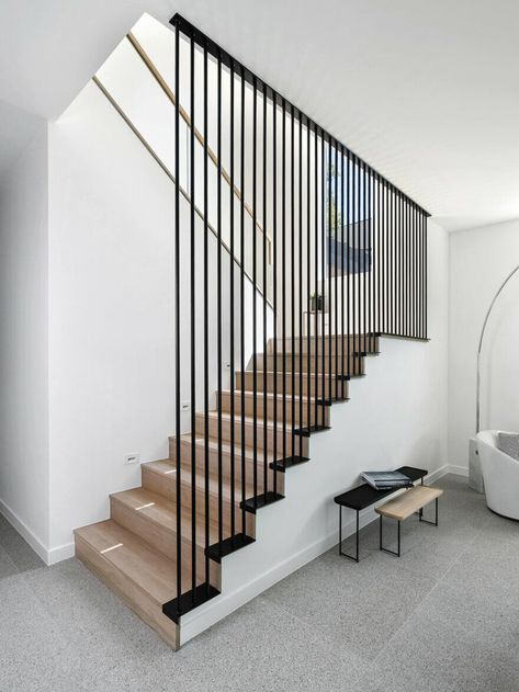 تحت الدرج, درج السلم, Modern Residential Architecture, Stairs Design Interior, Stair Railing Design, Stairway Design, Stairs Design Modern, Floating Stairs, Stair Case