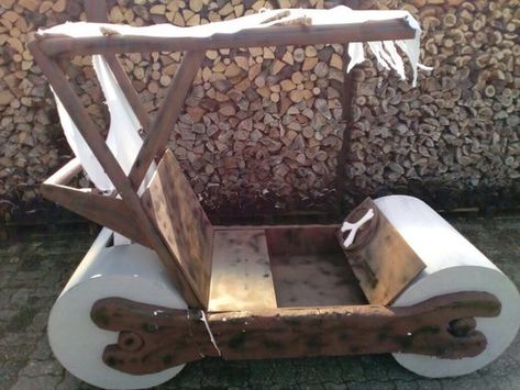 Flintstones Car Diy, Flintstone Car, Wood Log Crafts, Casa Hobbit, The Flintstones, Home Decor Hooks, Village House Design, Backyard For Kids, Wood Plans