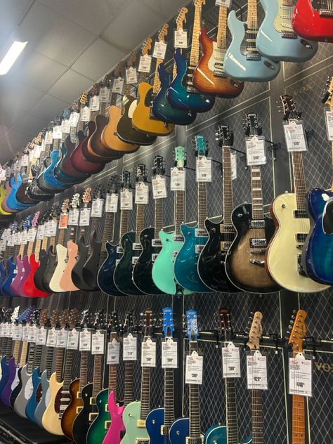 Aesthetic Guitar, Guitar Store, Guitar Obsession, Guitar Center, Aesthetic Pics, Electric Guitars, I Cant Even, Music Stuff, Aesthetic Pictures