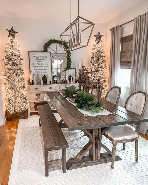 Two Christmas Trees In Living Room, Christmas Dining Table, Christmas Dining Room, Christmas Board, Christmas Decoration Ideas, Pencil Christmas Tree, White Christmas Decor, Gorgeous Christmas, Christmas Dining