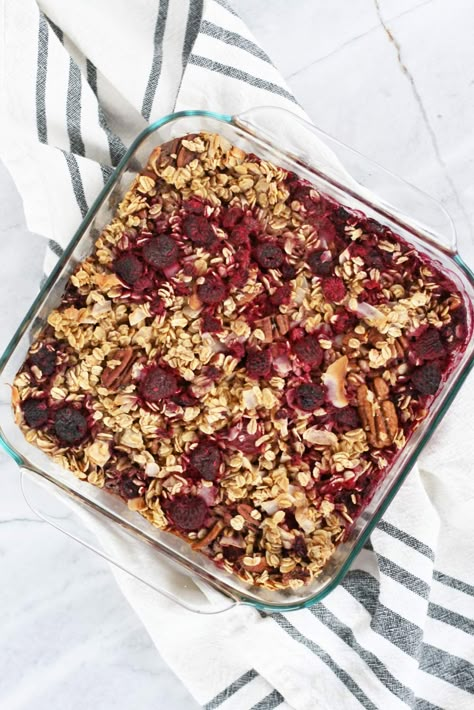 Overnight Baked Oatmeal, Wake Up Sleepy Head, Oatmeal Desserts, Overnight Oats Recipe Breakfast, Dairy Free Ideas, Postpartum Meal Prep, Oatmeal Dessert, Raspberry Oatmeal, Low Cal Dessert