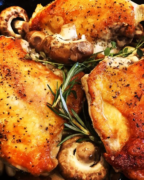 Split Breast Chicken Recipes, Roasted Chicken Breasts, Crispy Roasted Chicken, Split Chicken, Split Chicken Breast, Chicken With Mushrooms, Roasted Garlic Chicken, Cast Iron Skillet Recipes, Roasted Chicken Breast