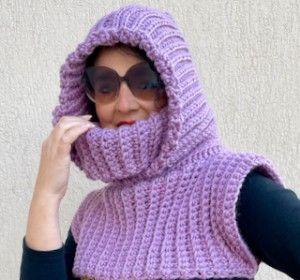 Crochet Trendy Turtleneck Cowl Hoodie – FREE CROCHET PATTERN — Craftorator Scoodie Crochet, Knitted Ponytail Hat, Crochet Trendy, Crochet Mens Scarf, Turtleneck Hoodie, Cow Hoodie, Crochet Cowl Free Pattern, Crochet Men, Crochet Friends