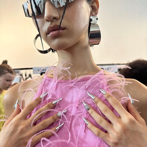 Street of soho became the runway for @lapointe SS24 🖤🖤🖤 Jeweled chrome nails for @lapointe ss24 sally_lapointe Styling @anyaziourova Hair @joeygeorge Make up @romyglow Nails @paintboxnails and me Production @dizoninc #NYFW #sallylapointe Nyfw Nails, Mac Nails, Gel Polish Manicure, Nail Effects, Nail Care Tips, White Tip, Silver Nails, Nail Designs Spring, Beauty Skincare