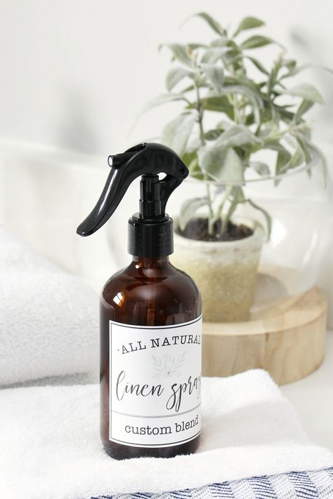 The best DIY room and linen spray recipe with lots of great tips on how to use and store them! Free printable labels included for a pretty touch to your home decor. #DIY #linenspray #essentialoils #greencleaning #natural Linen Spray Recipe, Diy Linen Spray, Easy Life Hacks, Cheap Vodka, Room And Linen Spray, Natural Room Spray, Cleaning Painted Walls, Diy Sprays, Home Spray