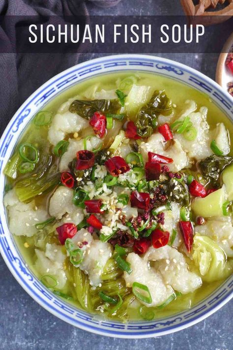 Tender fish slices in a hot and tangy broth bursting with aroma, Suan Cai Yu is an iconic Sichuan dish that can be easily prepared at home. Suan Cai Yu Recipe, Fish Soup Chinese, Fish Asian Recipes, Sour Fish Soup, Slice Fish Recipes, Sichuan Fish, Fish Soup Recipe Asian, Asian Fish Soup, Sichuan Food