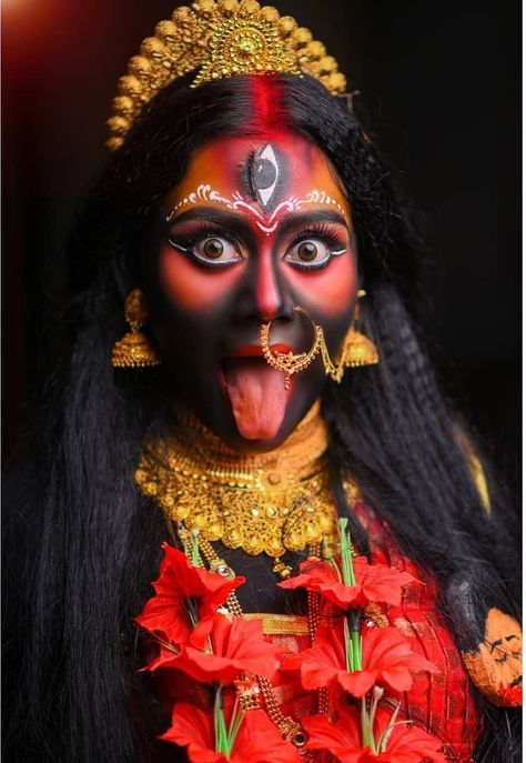 Angry Kali Maa, Shakti Tattoo, Matarani Navratri, Jai Maa Kali, Maa Photo, Mahakali Maa, Maa Kali Photo, Marriage Photo Album, Angry Wallpapers