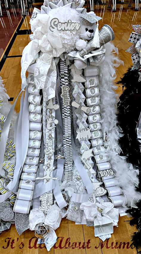 Overall Homecoming Ideas, Silver Homecoming Dresses, Cheer Sister Gifts, Big Homecoming Mums, Unique Homecoming Mums, Homecoming Mums Senior, Homecoming Spirit Week, Texas Homecoming Mums, Homecoming Garter