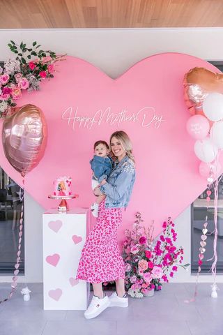 Mothers Day Balloons, Mother's Day Projects, Mothers Day Decor, Mothers Day Crafts For Kids, Mothers Day Brunch, Mothers Day Special, Mother's Day Photos, Mother's Day Diy, Mom Day