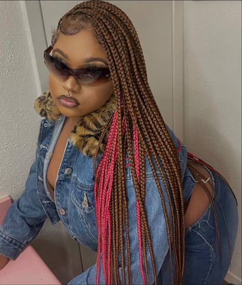 Pink Knotless, Brown And Pink Hair, Hair Braider, Feed In Braids Hairstyles, Different Hair Colors, Cute Box Braids Hairstyles, Protective Hairstyles Braids, Pretty Braided Hairstyles, Brown And Pink