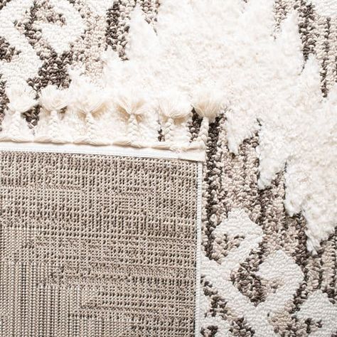 SAFAVIEH Moroccan Tassel Shag Iulieana Boho Tribal 2-inch Thick Rug - On Sale - Bed Bath & Beyond - 28456985 Area Rugs In Living Room, Casual Decor, Laundry Room Rugs, Southwestern Area Rugs, Shag Rugs, Moroccan Area Rug, Rug Direct, Ivory Rug, Old World Charm