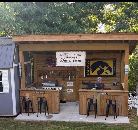 Outdoor Bar With Grill, Grill Shack, Backyard Shed Bar Ideas, Grill Hut, Bbq Ideas Backyard, Backyard Pub, Gazebo Bar, Outdoor Bar And Grill, Bbq Shed