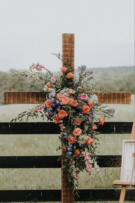 Nontraditional Wedding Ceremony, Ceremony Cross, Wildflower Wedding Theme, Wedding Altar, Young Wedding, Wedding Alters, Wedding Cross, Macrame Wedding, Wedding Altars