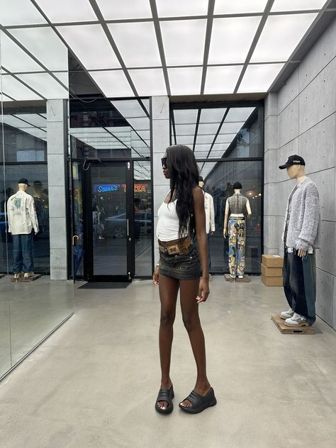 l. anderson on X Leomie Anderson, Model Aesthetic, Dark Skin Women, Girls Fashion Clothes, Y2k Fashion, Fitness Inspo, Girl Fashion, Black Women, Street Wear